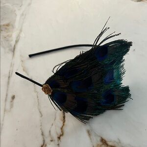 Elegant Peacock Feather Hair Accessory
